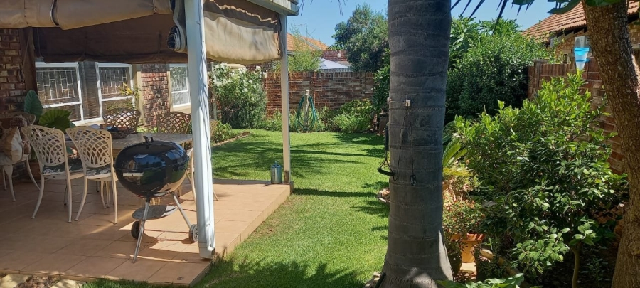 2 Bedroom Property for Sale in Langenhovenpark Free State